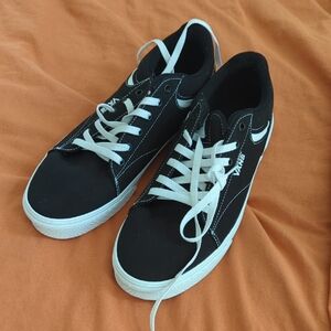 Vans Men's Black and White Sneakers - Brand New